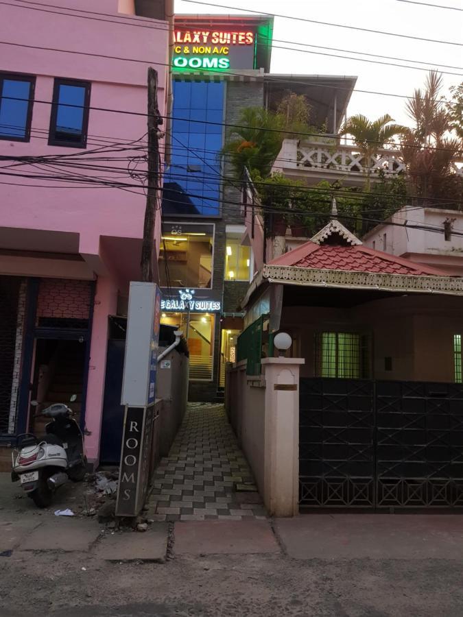 The Galaxy Suites Kochi Exterior photo