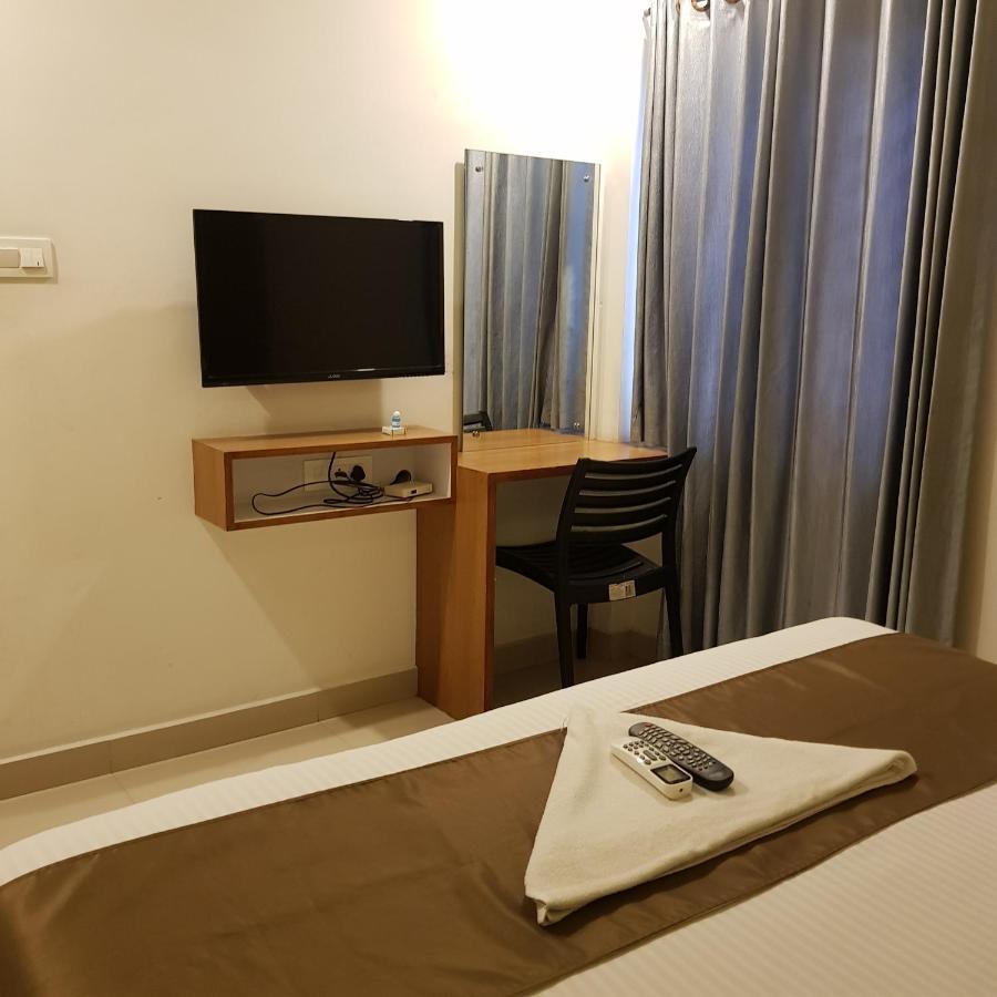 The Galaxy Suites Kochi Exterior photo