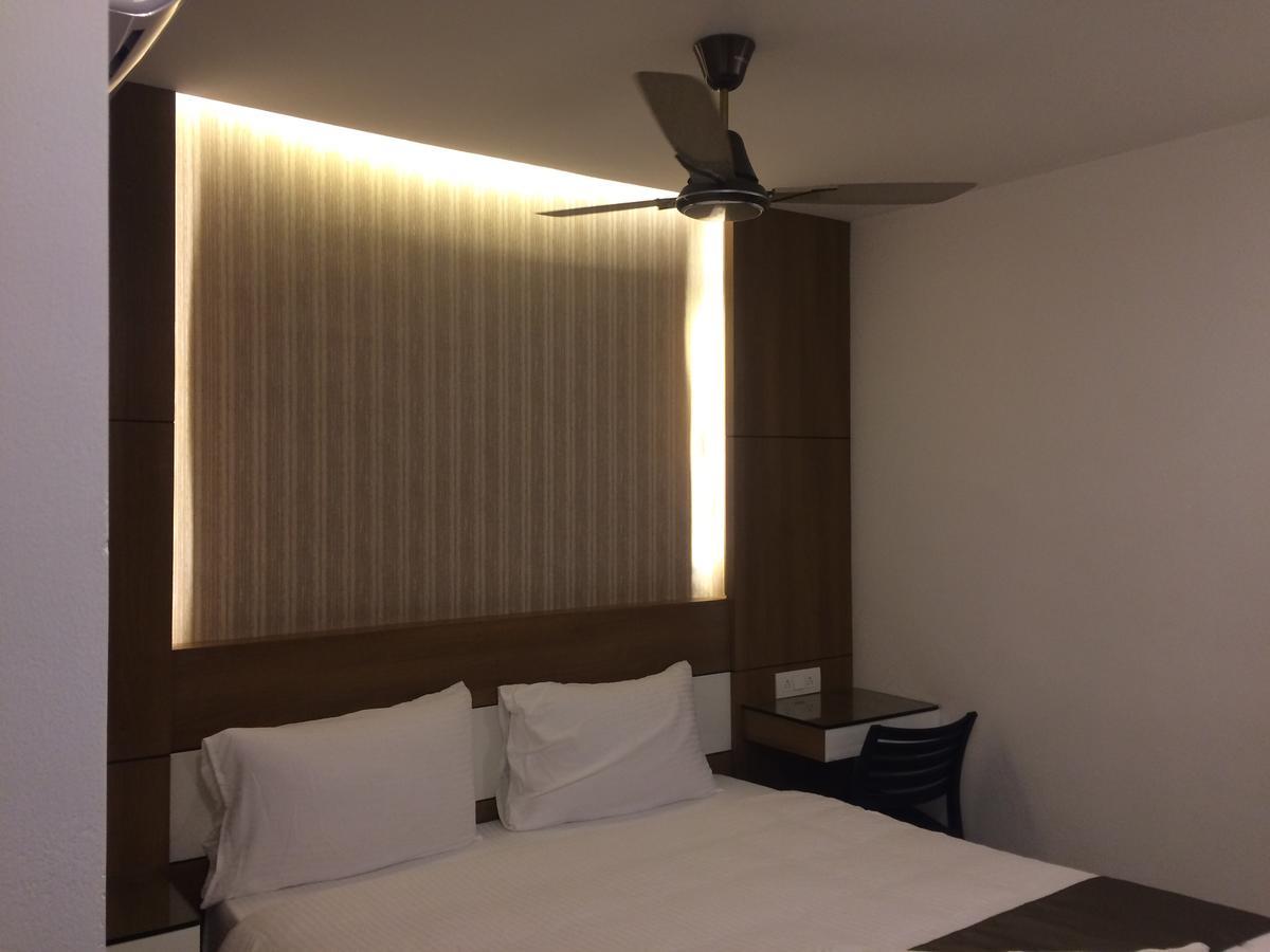 The Galaxy Suites Kochi Exterior photo