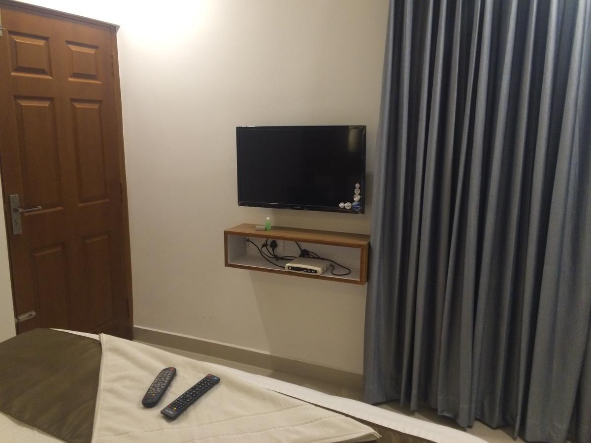 The Galaxy Suites Kochi Exterior photo